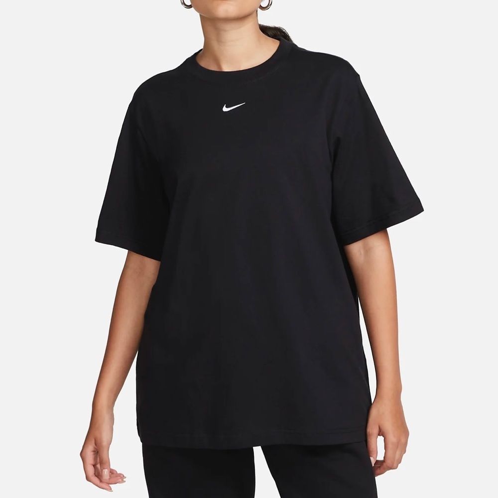 Women's Nike Sportswear Essential Tee